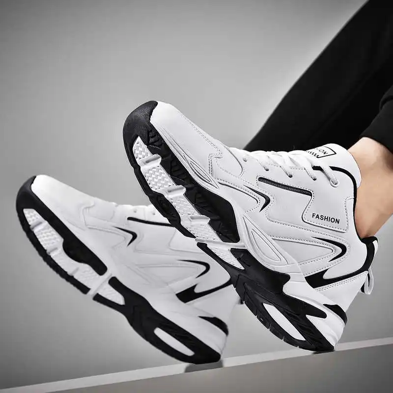 Information Technology Officer - Sepatu kets olahraga untuk pria, sepatu