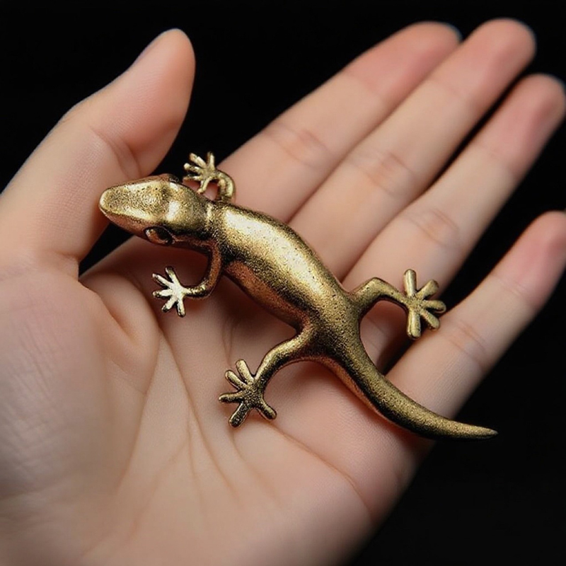 Office Desk Tech Accessories - Patung Kadal Gecko Retro Perunggu Buatan